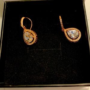 Isabel Earrings Teardrops